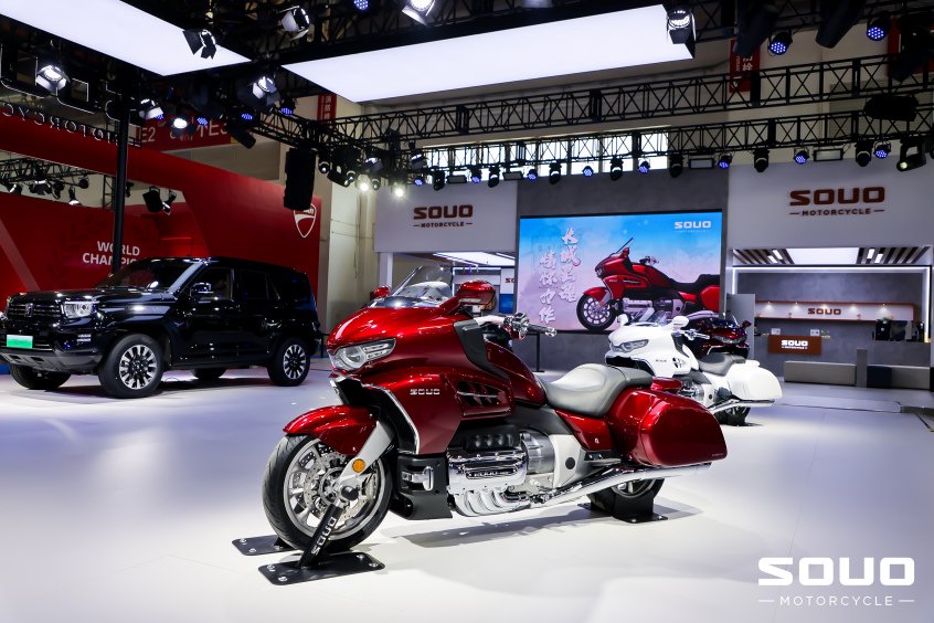 长城灵魂摩托车首秀 h8/2.0/dct/空悬