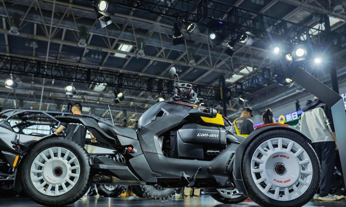 庞巴迪brp携新品亮相北京国际摩托车展