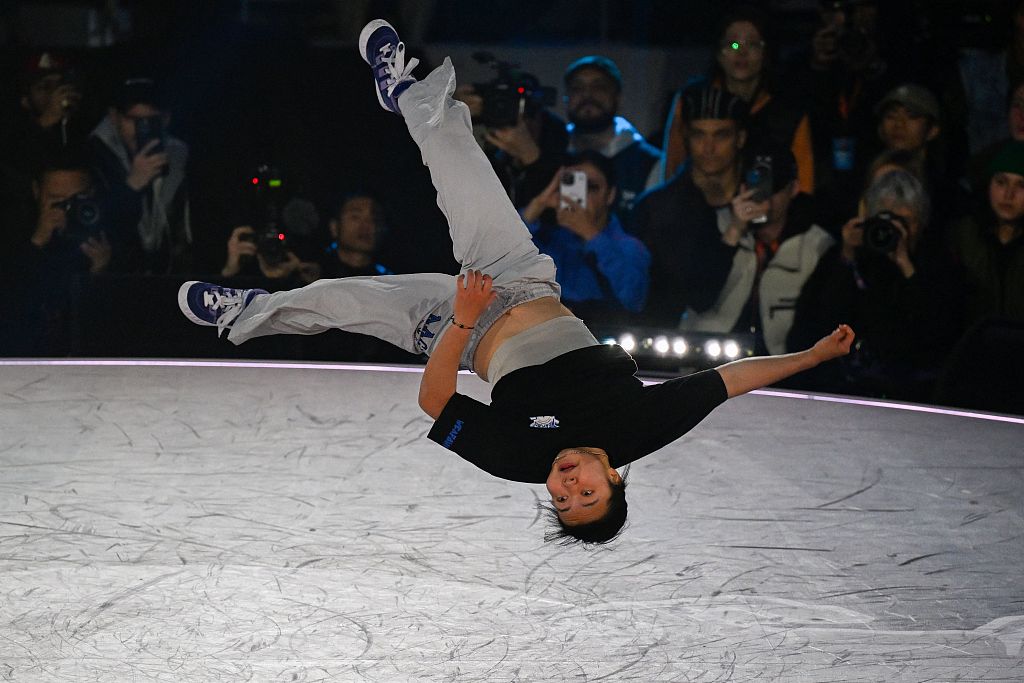 5月18日晚,随着奥运会资格系列赛·上海的霹雳舞比赛开赛,观众们也