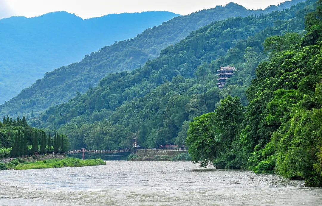 青城山-都江堰 摄影:王效可拜水,可问道,都江堰青城山不仅是今天