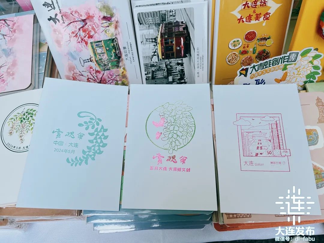 赏一赏,花下互动槐花树下丰富有趣的互动活动十分"吸睛"发现王国酷乐