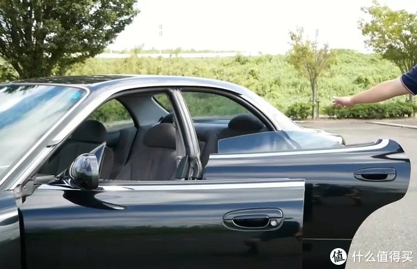 马自达曾经也有普通人高攀不起的存在~消失在时间长河的929系列