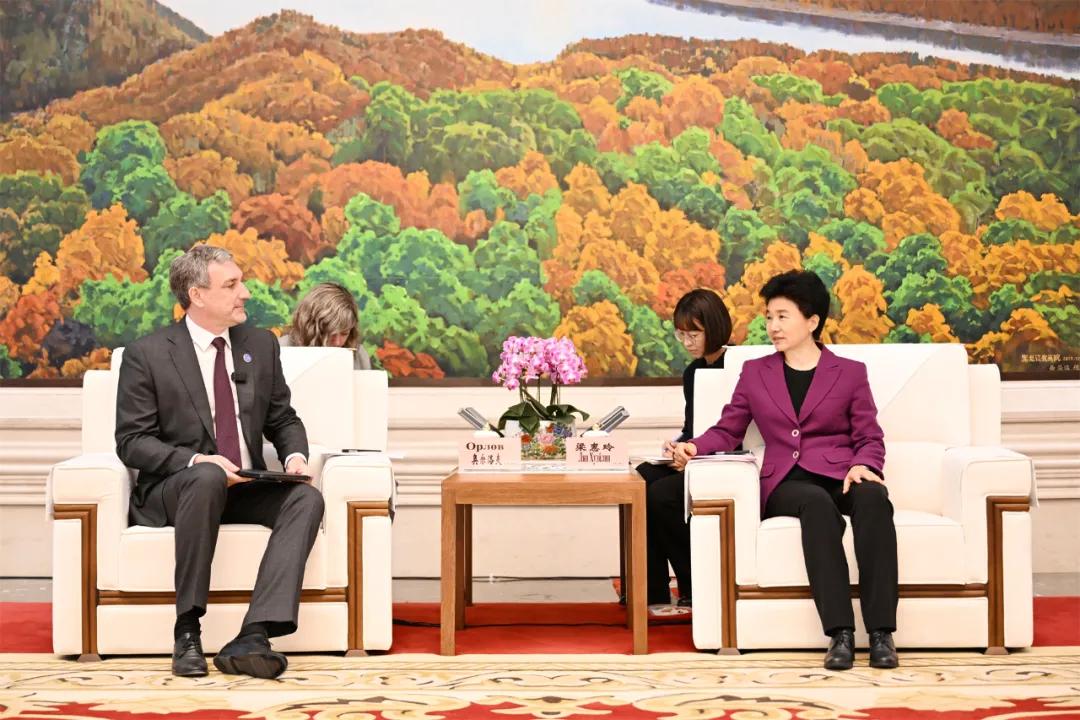 省委副书记、省长梁惠玲会见俄罗斯阿穆尔州州长奥尔洛夫