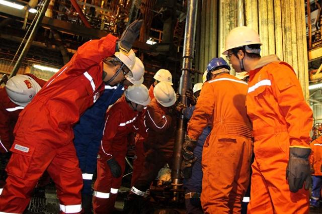 全球首例古潜山裸眼侧钻分支井技术成功应用