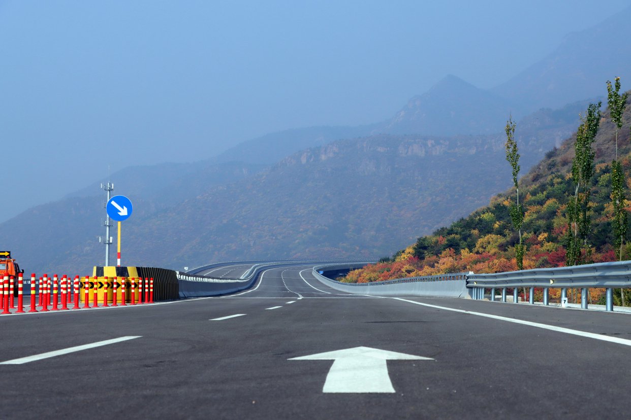邂逅初夏 自驾京郊,这些"最美乡村路"值得打卡|北京市_新浪财经_新浪