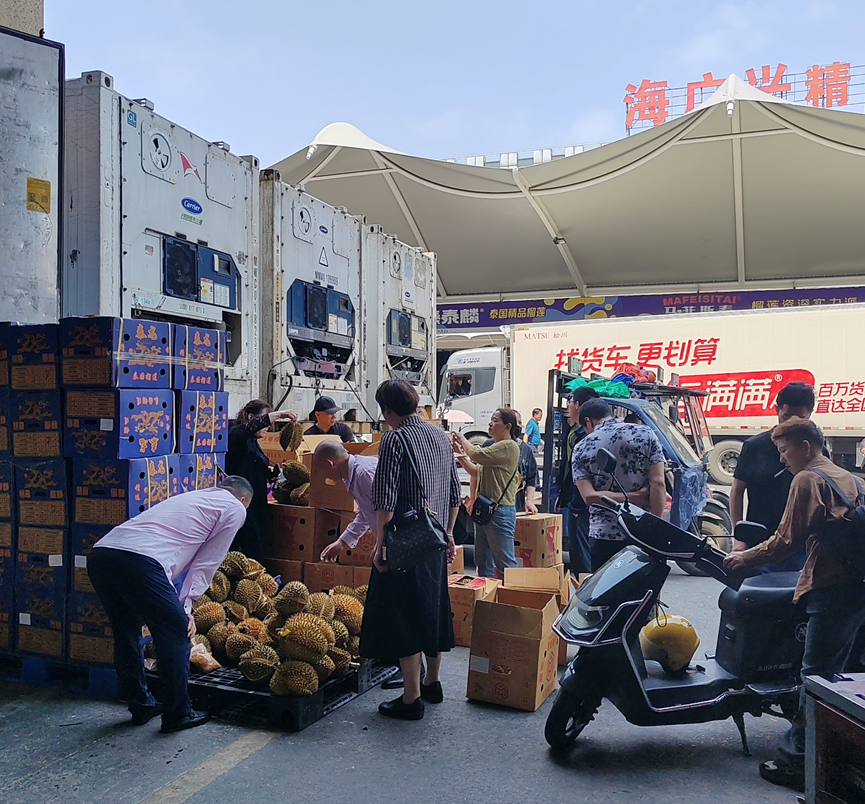 榴莲旺季来了,嘉兴水果市场一天卖出1.5亿元!