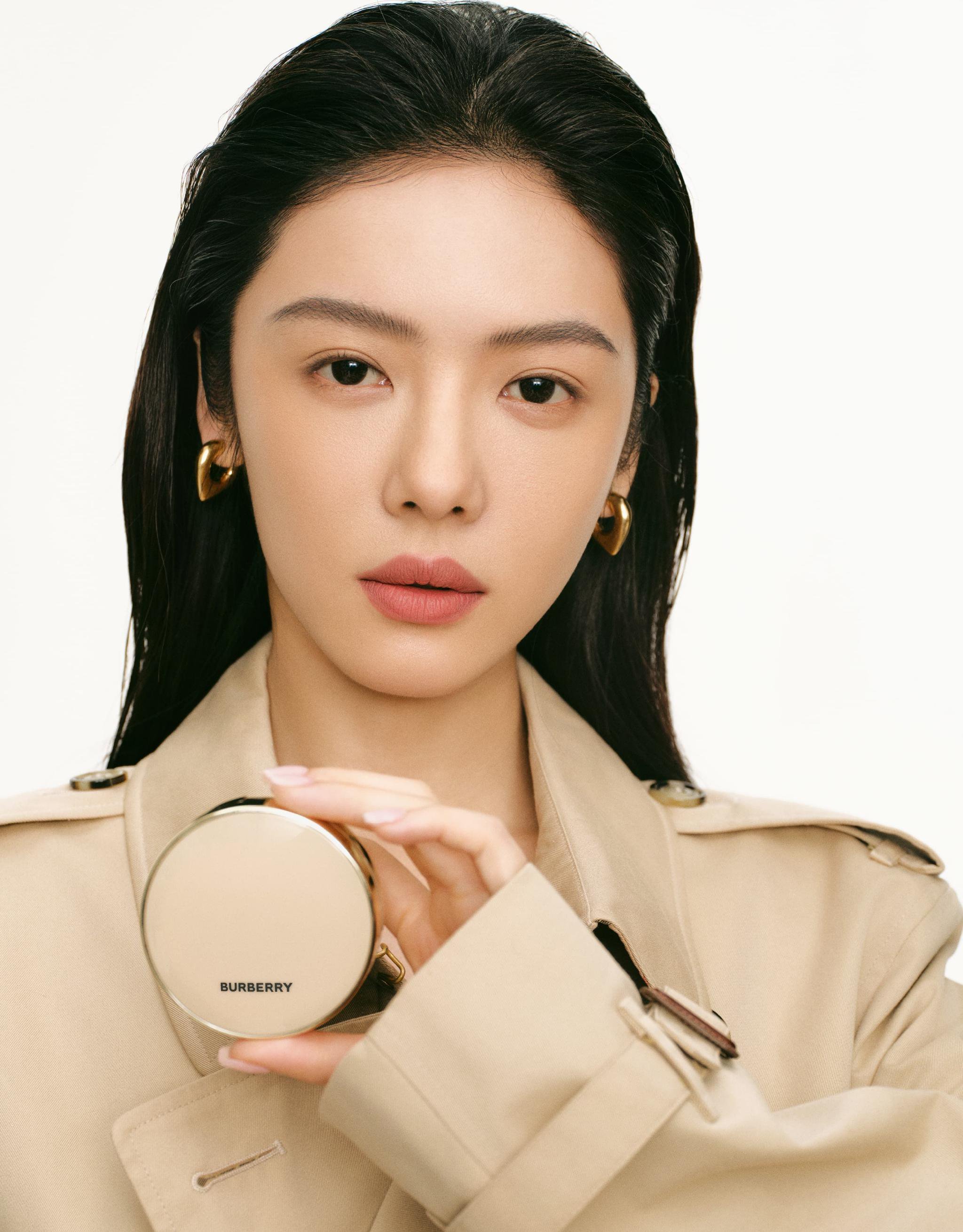 蔡文静这组大片太美了，来看美丽姐姐！|蔡文静_新浪新闻