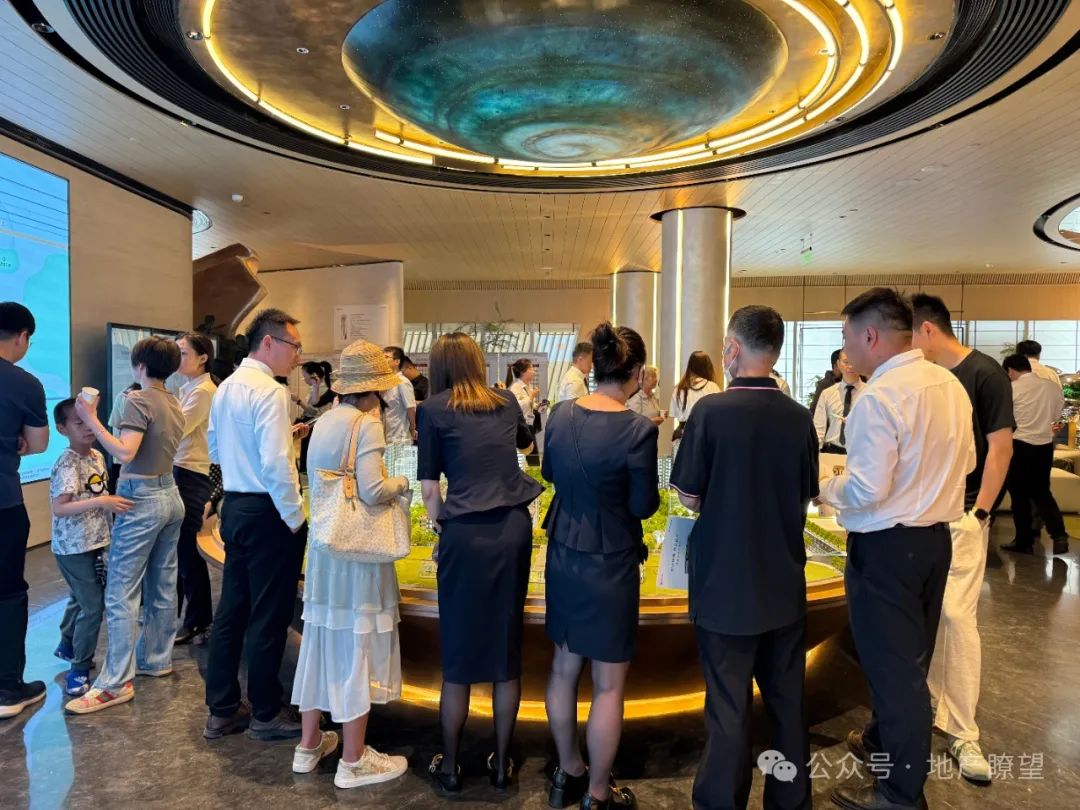 新政后的首个周末，我去探访了北京几个售楼处|看房_新浪财经_新浪网
