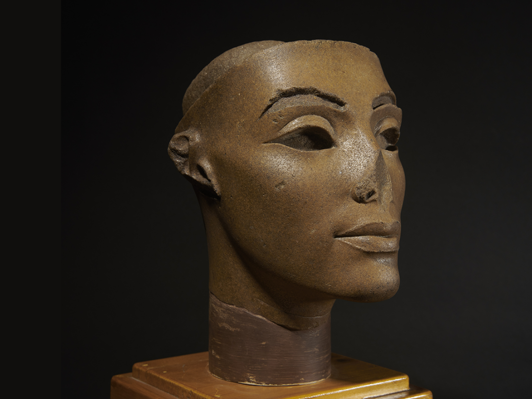 纳芙蒂蒂像头部石英岩18王朝(公元前1550-1295年)埃及国家博物馆