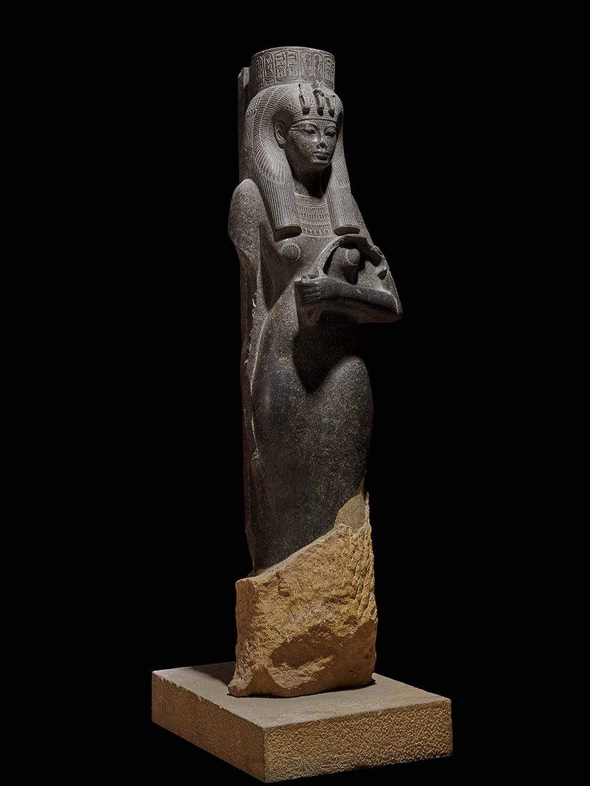泰伊王后站像 花岗闪长岩 18王朝(公元前1550-1295年) 埃及国家博物馆