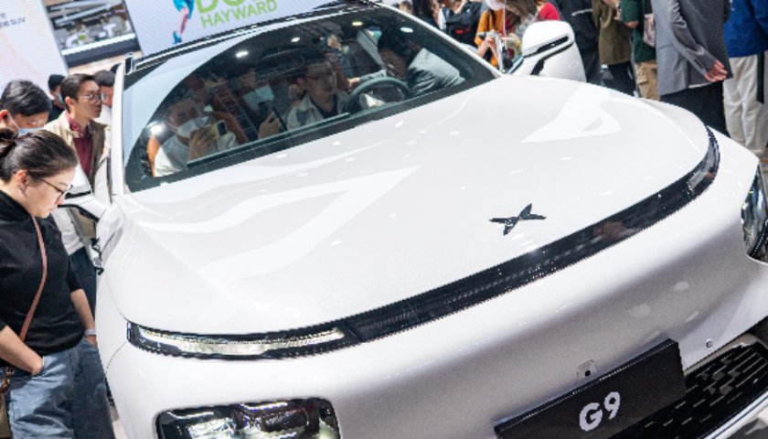 小鹏汽车一季度毛利率重回两位数