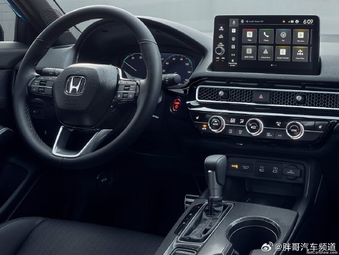 2025 款civic 官图发布,新车将提供两种全新混动版车型 —— 运动版和