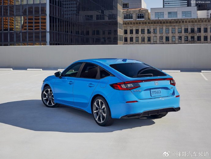 2025 款civic 官图发布,新车将提供两种全新混动版车型 —— 运动版和