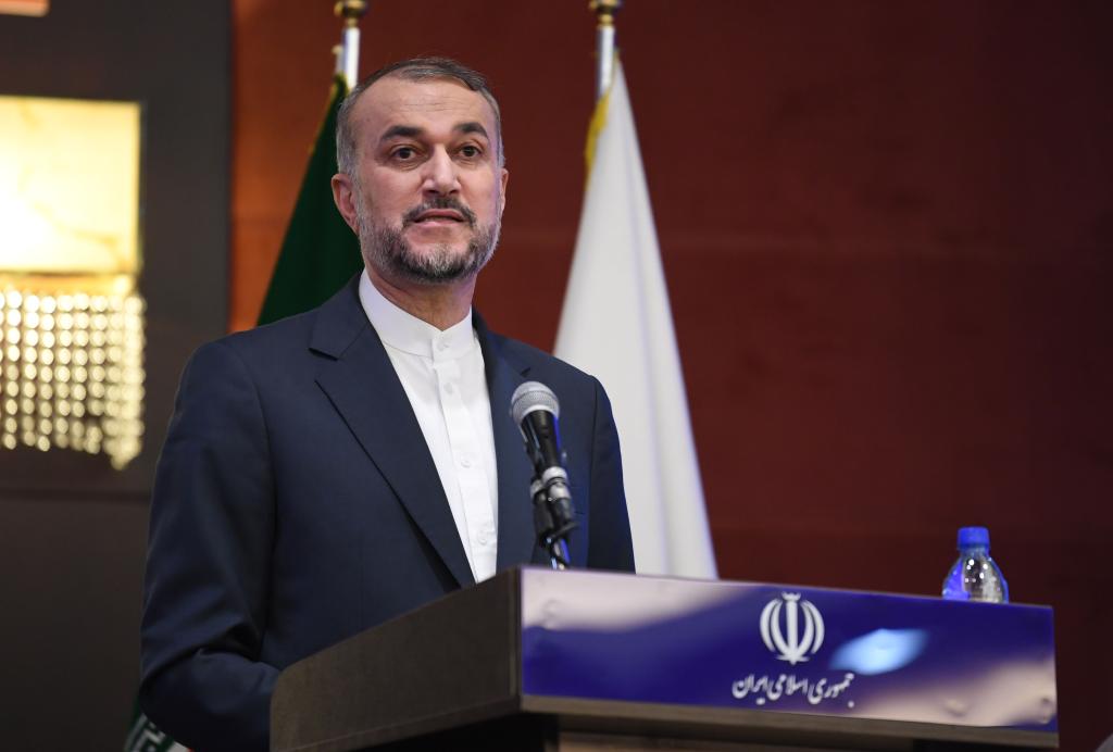 5月12日，在伊朗德黑兰，阿卜杜拉希扬在第三届伊朗-阿拉伯对话会上发表讲话。新华社记者沙达提摄