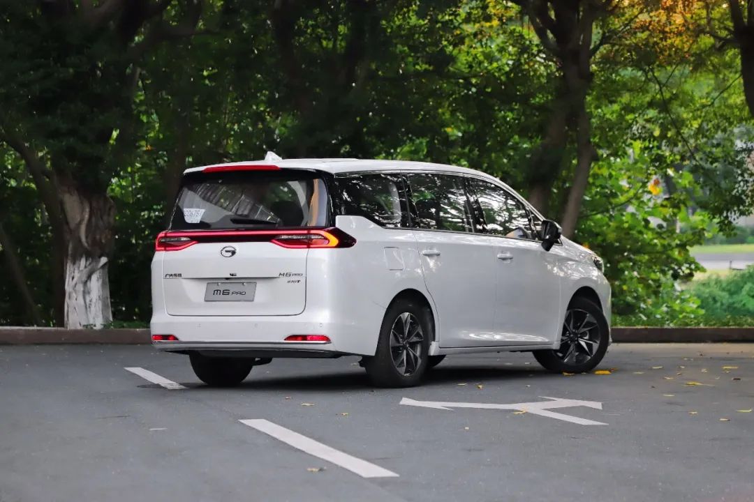 13万可买"奥德赛",真3排,油耗5升多,吃92粗粮,家用实惠还划算!