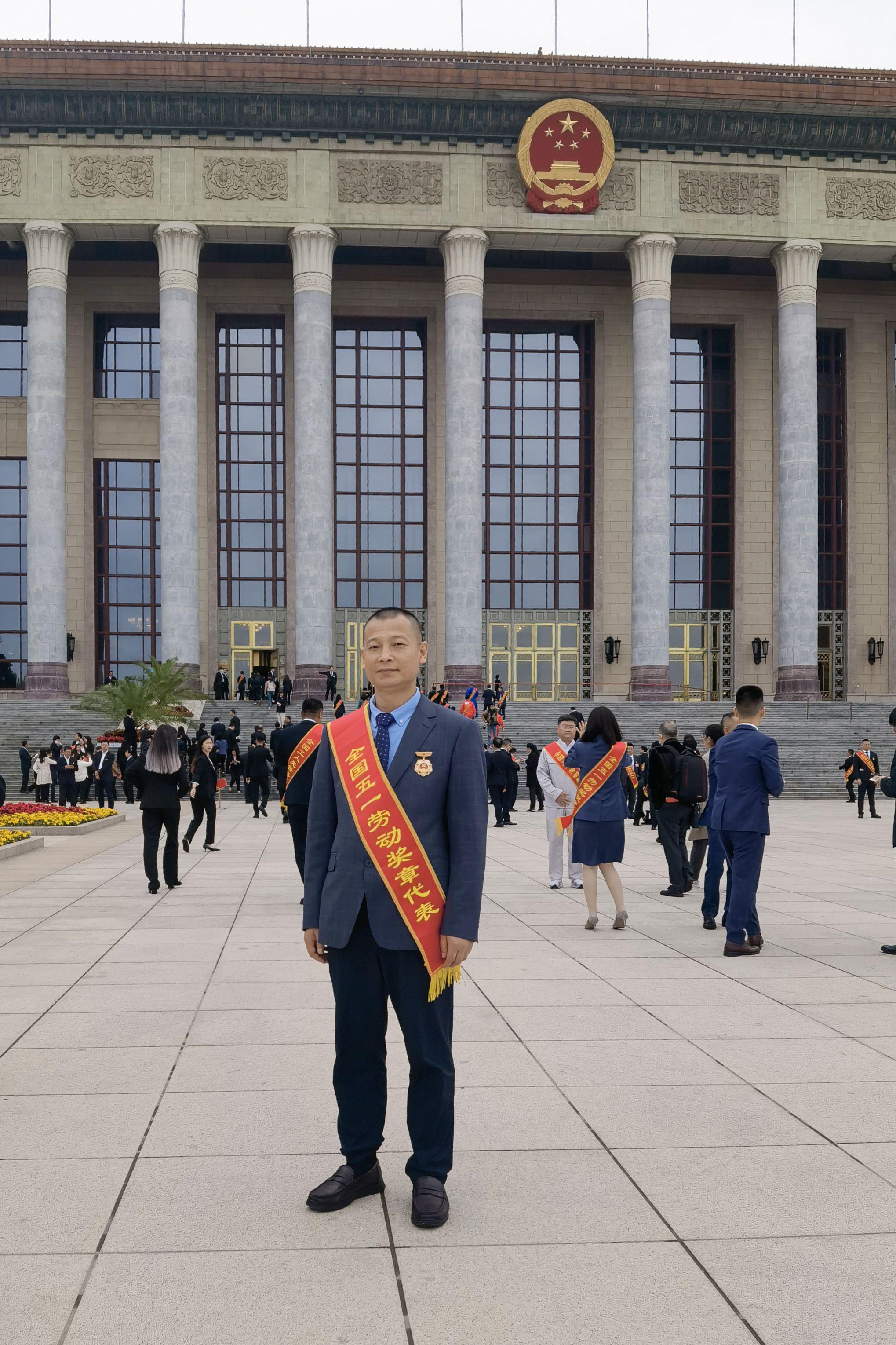 王培欣作为翠华楼餐饮集团总经理,主理着翠华楼,森隆饭庄,瑞珍厚等多