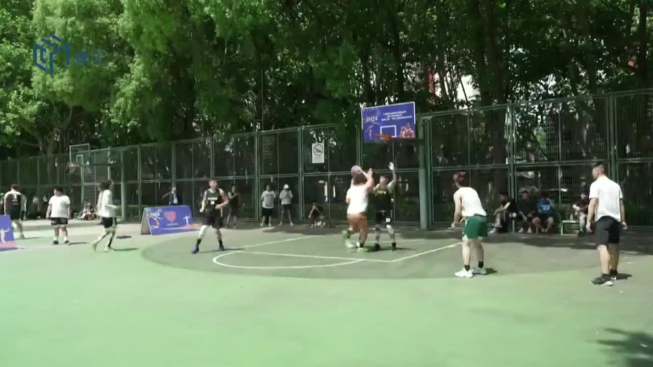 徐家汇公园变身竞技场 市民运动会篮球决赛落幕