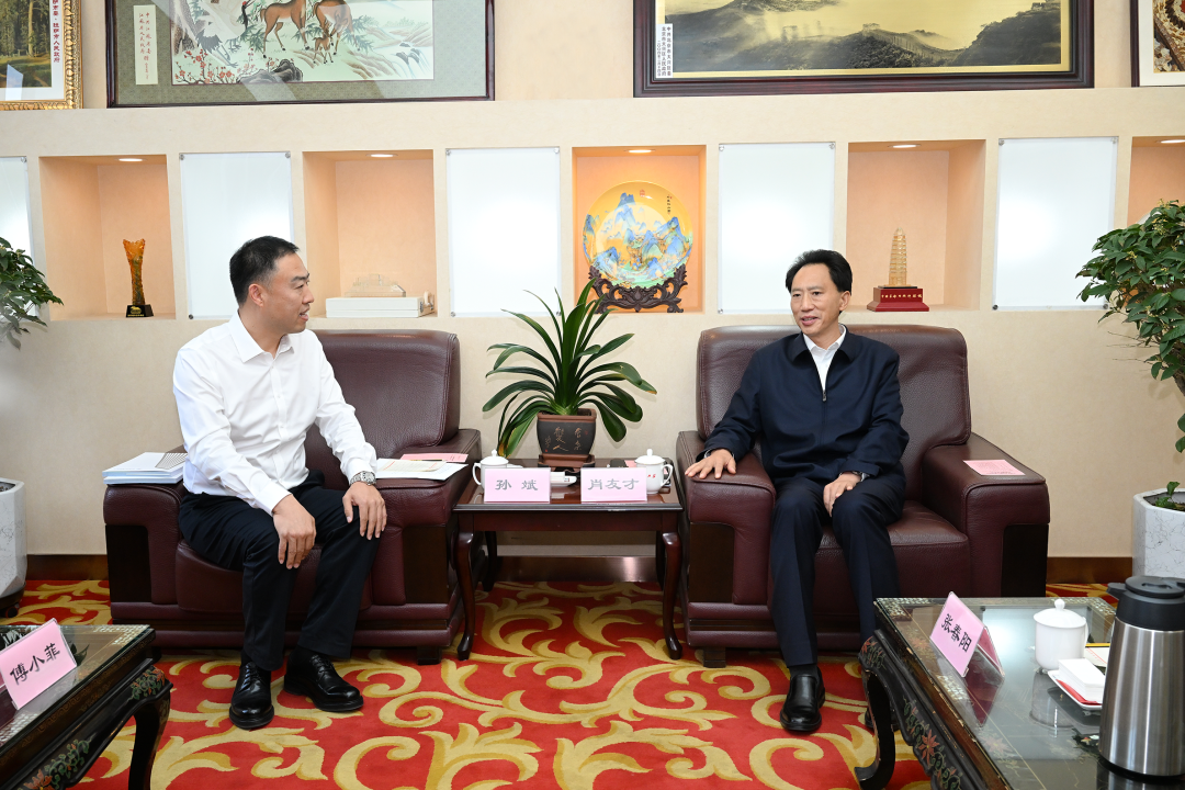 5月21日,自治区党委常委,拉萨市委书记肖友才与航天规划设计集团有限