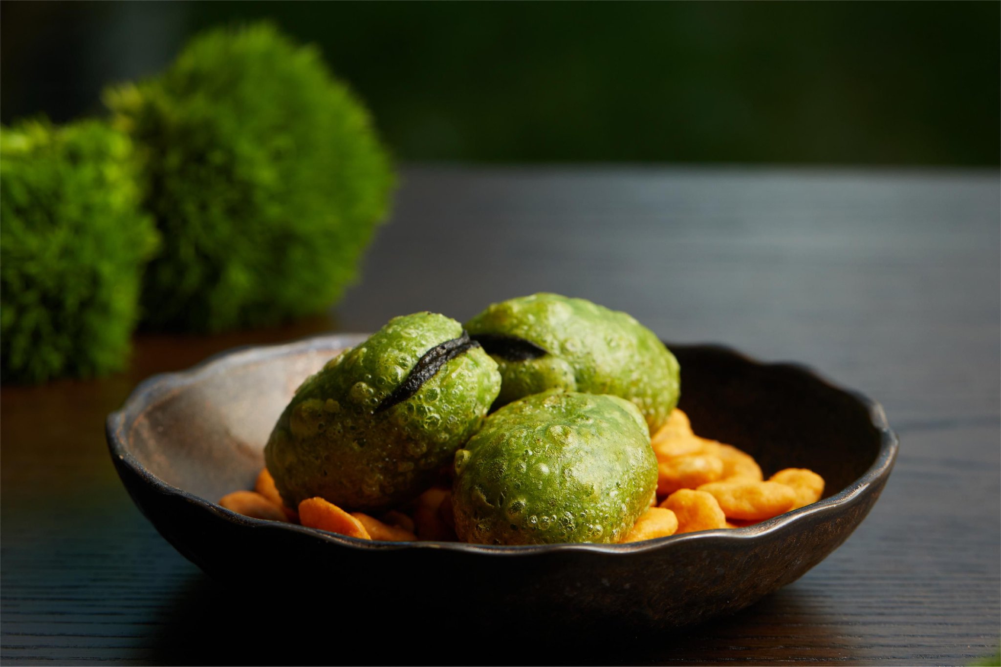 的盛筵"首站拉开帷幕,半岛精品店携手法国艺术家推出"蓓蕾绽放"礼盒