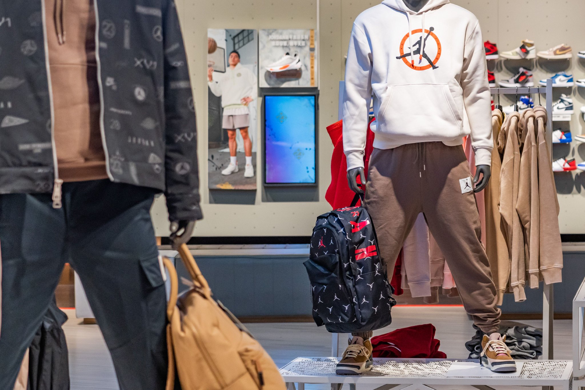 连续三年营收下滑的滔搏重拾增长,加大户外布局继续和耐克阿迪解绑