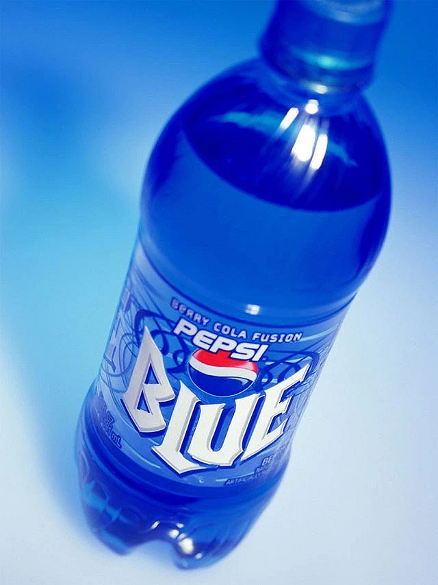 百事可乐推出蓝可乐；图片来源：buysites