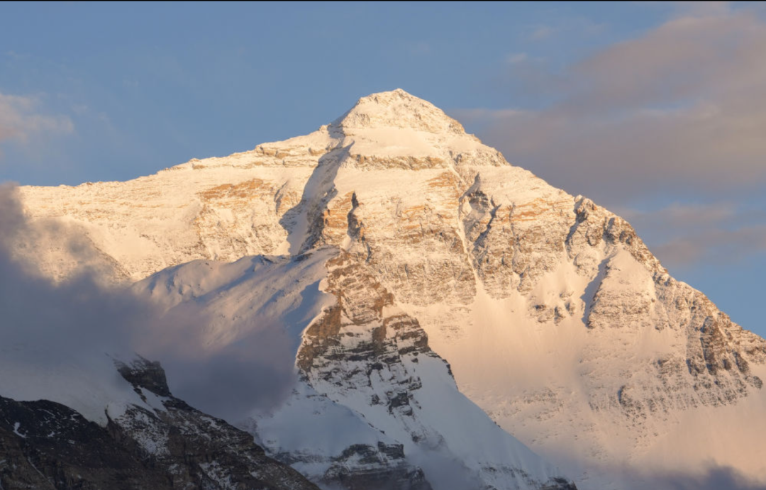这是5月21日拍摄的珠穆朗玛峰.