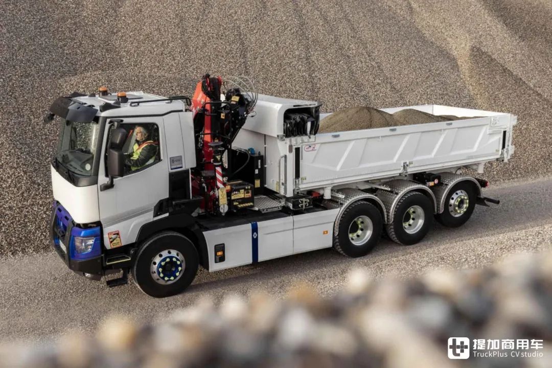 细节设计到位,国内见不到的雷诺c e-tech纯电城建渣土车实拍