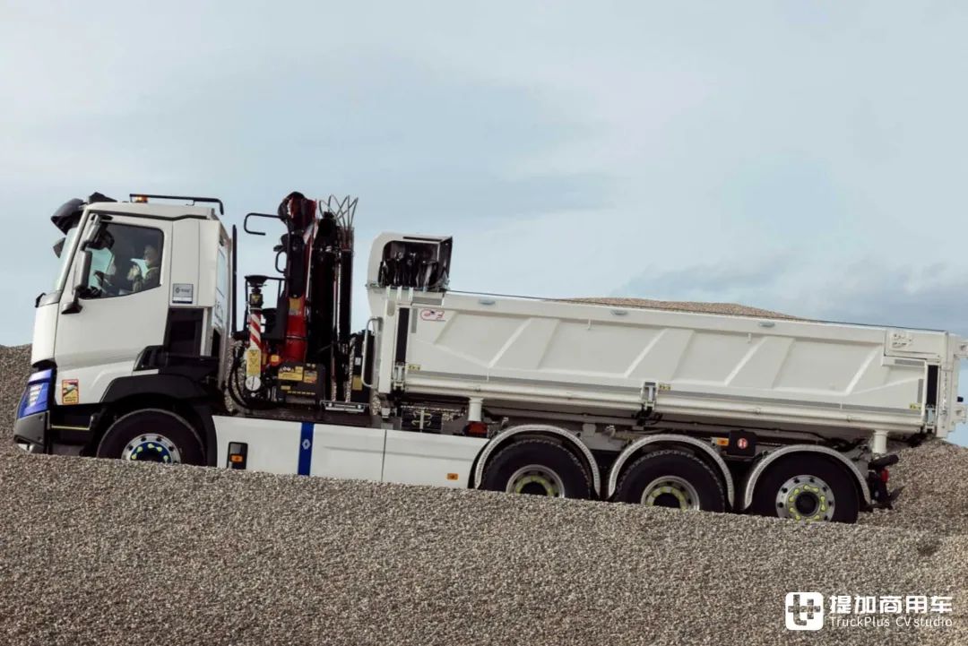 细节设计到位,国内见不到的雷诺c e-tech纯电城建渣土车实拍