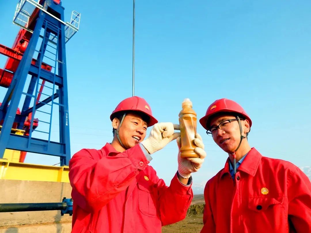 12年前,他从西安来到戈壁