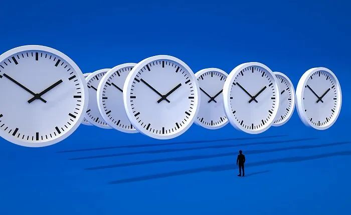 太害怕浪费时间,我总是过不好眼下这一秒 | 编辑部聊天室