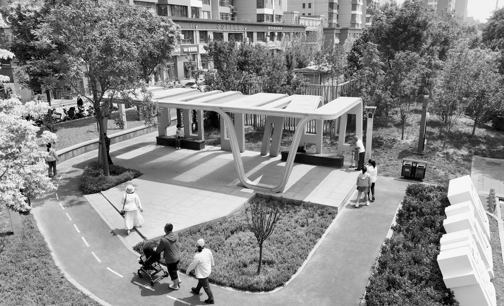 本报首席记者 张震 摄5月25日,在位于石家庄市新华区新建成的口袋公园