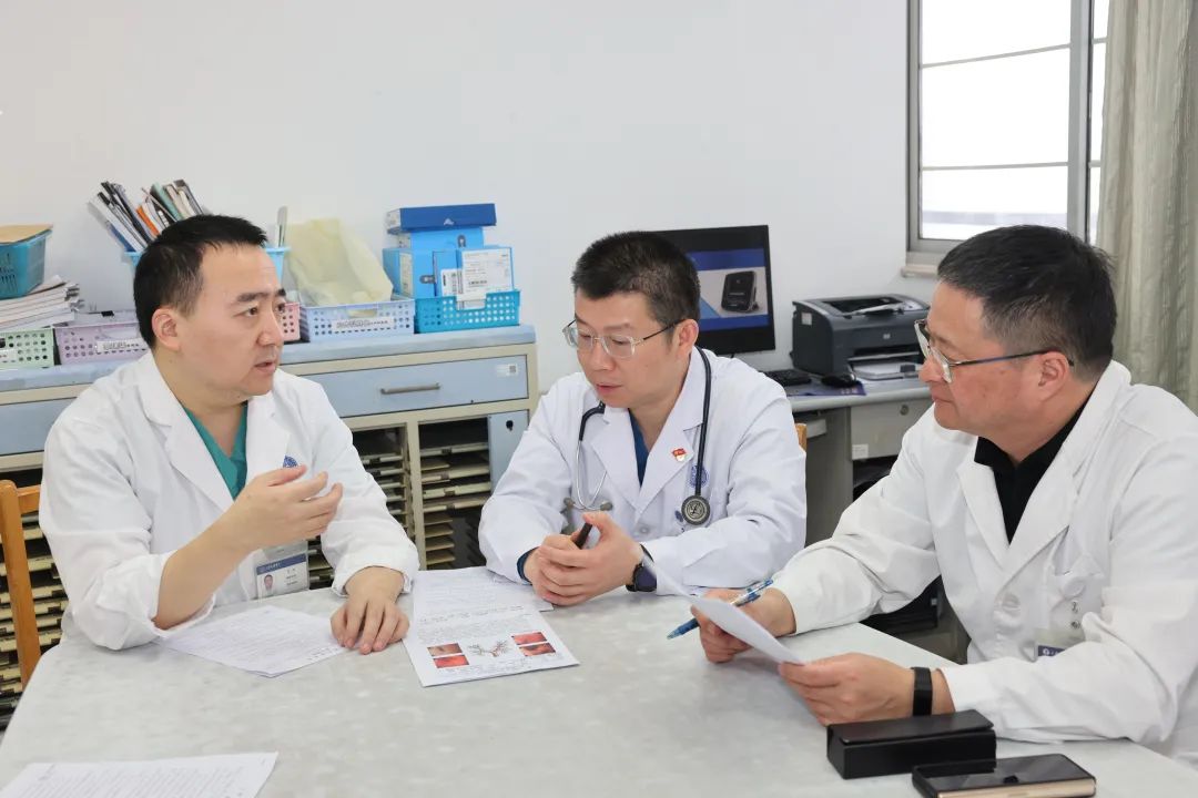 长海病例|一位复杂气道,食道,胸壁瘘患者的多学科救治