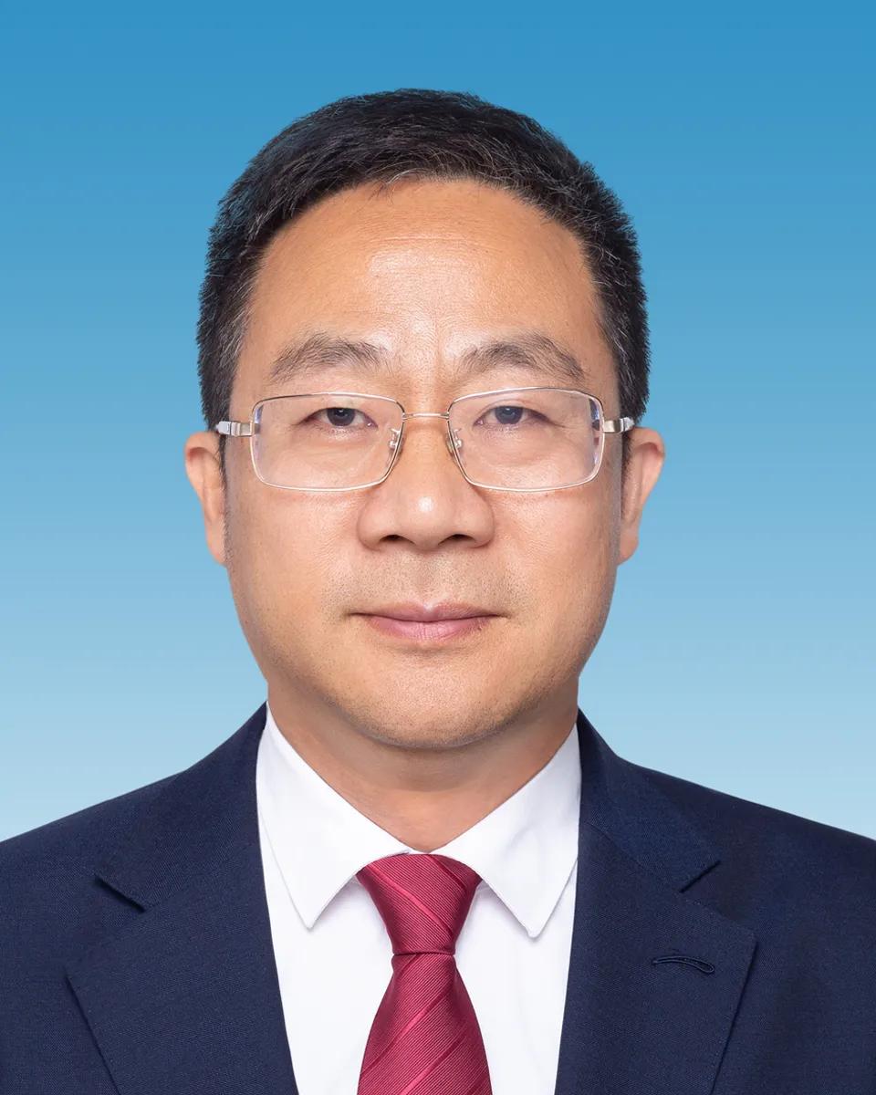 黔西南州委常委,州人民政府副州长(分管常务工作),州政府党组副书记男