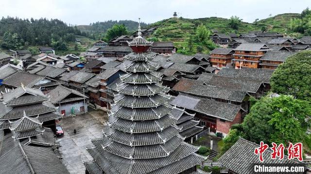 龚普康 摄图为航拍广西三江侗族自治县林溪镇高友村风光.