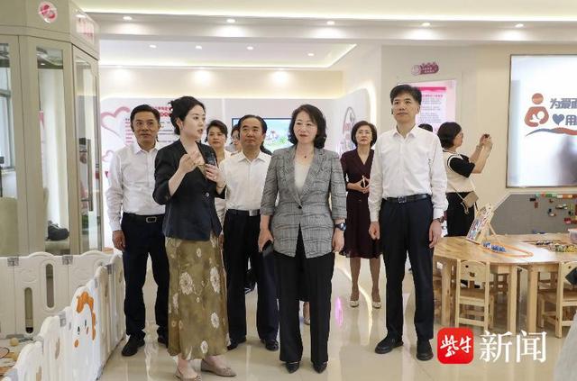 全省工会女职工康乃馨服务站特别关爱暨盐城市康乃馨服