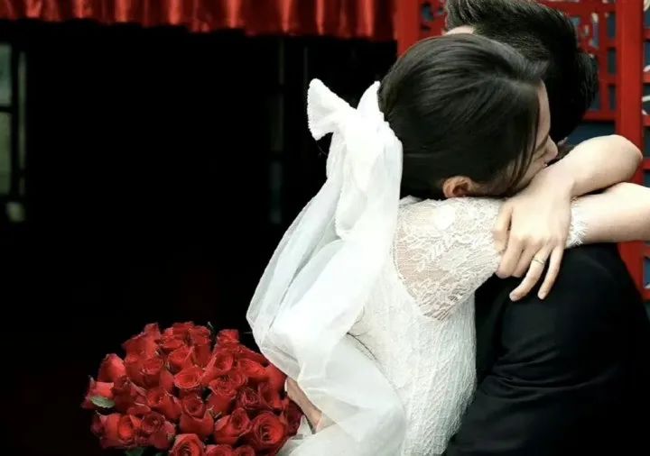 "已婚可耻",年轻人流行偷偷领证