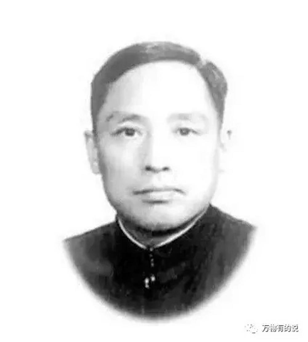 "我要使我的诗成为枪——革命的枪"