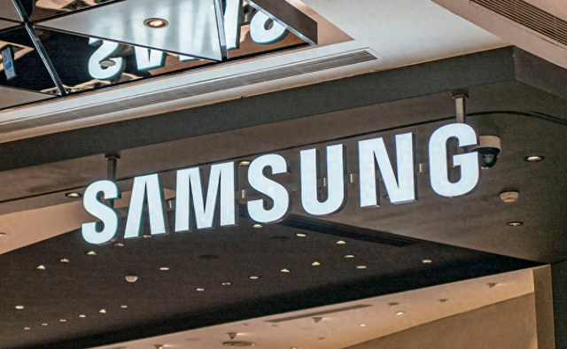 外媒:三星两名芯片工人遭受辐射,韩国当局展开调查|韩国_新浪财经_新