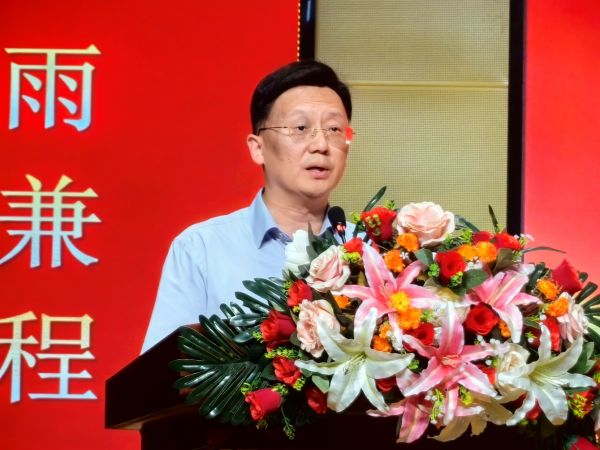 董事长李明致辞北京景山学校曹妃甸分校党支部书记,校长王智从组织