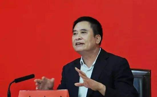 检察机关起诉指控:被告人陈继兴利用担任广东省江门市委书记,省人大