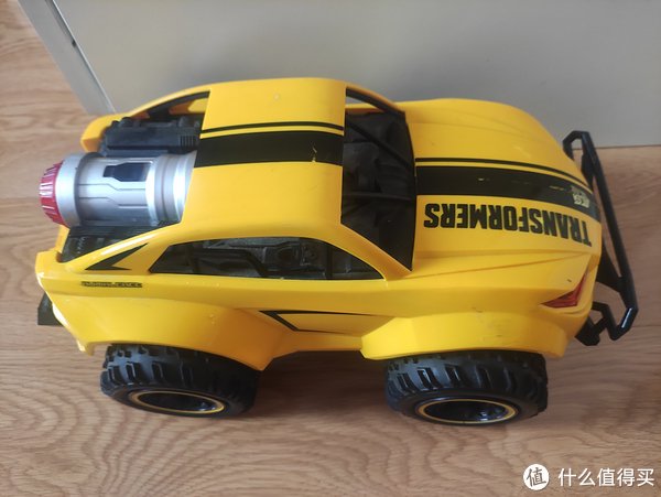 男孩子,怎能少得了遥控玩具车?-新浪汽车