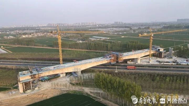 正在建设中的济滨高铁济滨高铁机场站深入地下20米5月28日上午,济滨