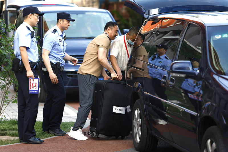 高考试卷是如何押运的?