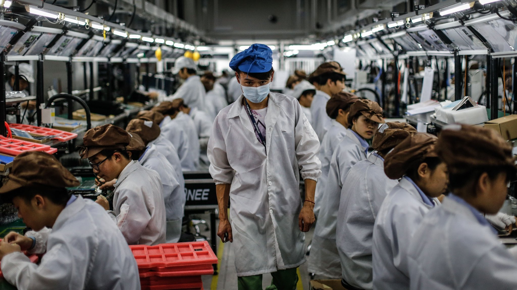 外包社会,我们失去了对生活的掌控感