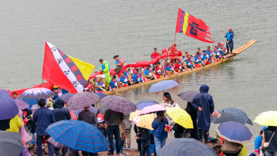沅陵传统龙舟|猛虎"挂帅"再出征——二十年回首北溶花船再战沅江