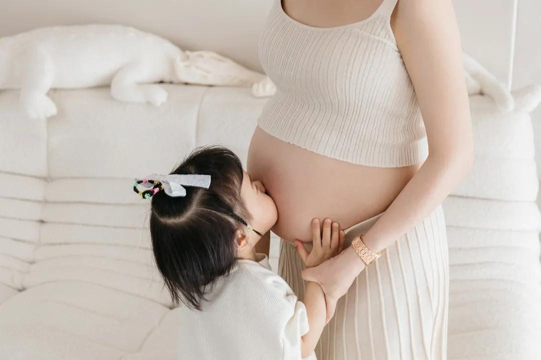 为什么小女孩都喜欢艾莎?我们在迪士尼找到答案!