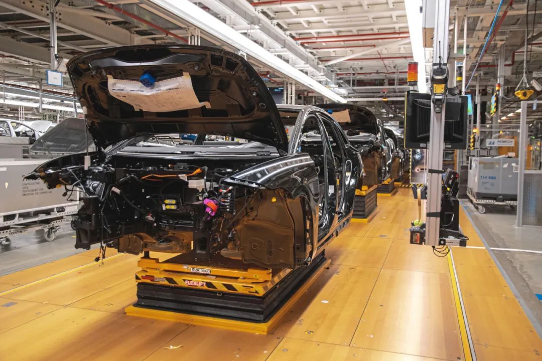 【德味】一线生机:大众汽车的生产和转型