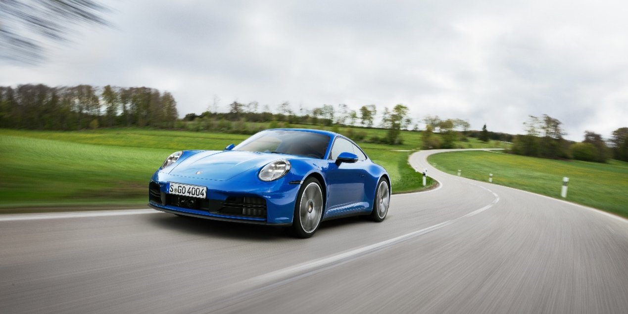 保时捷推出911家族首款高性能混合动力车型