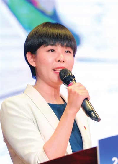 昔日"津门童星" 今天高校育人(图)
