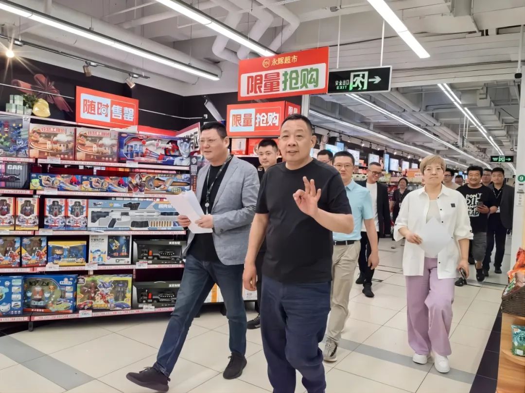 永辉超市上海首家“学习胖东来”自主调改店开业